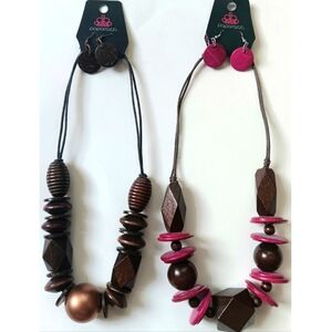 New Paparazzi Wood Necklace Set of 2